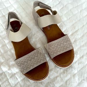 Skechers Bobs Memory foam sandals